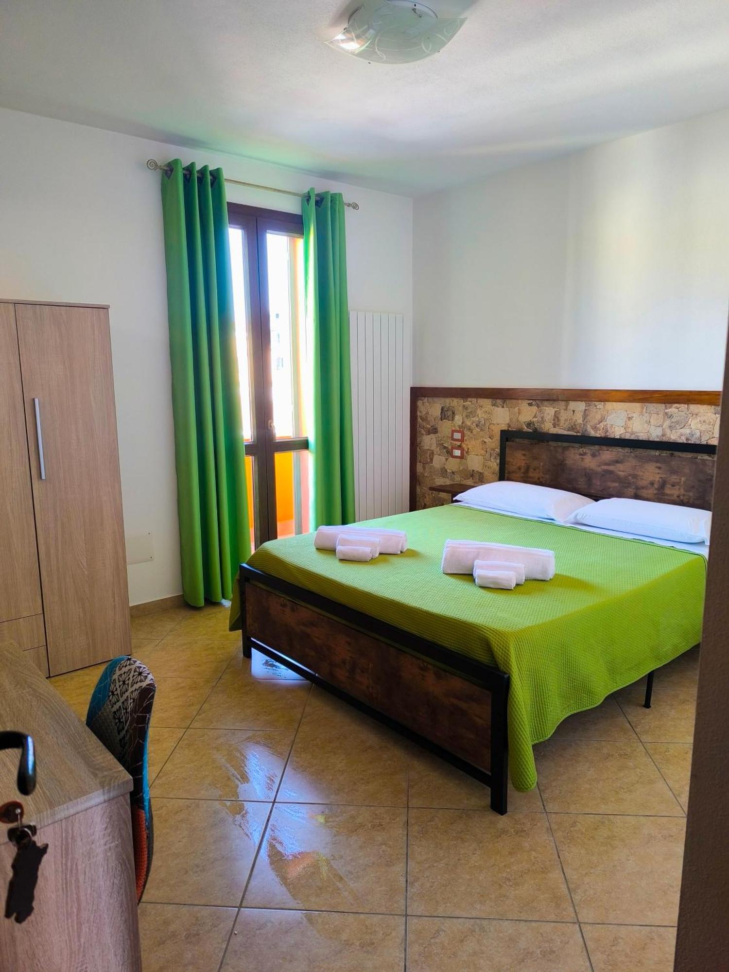 B&B Mamuthones Porto Torres Bagian luar foto